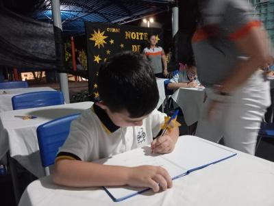 Noite de AutÃ³grafos reuniu centenas de pessoas em Rio Bonito do IguaÃ§u